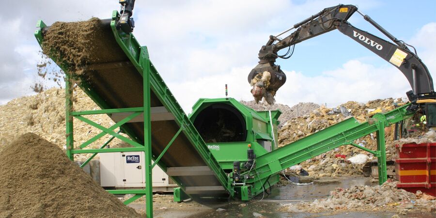 Mineralwolle Recycler benutzt Recycling anstatt Deponie